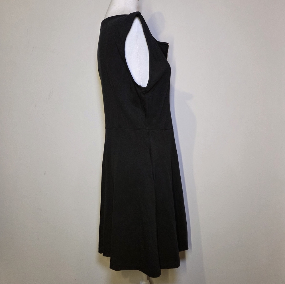 ⭐️⭐️ Elegant Black Sleeveless Dress - Picture 5 of 7